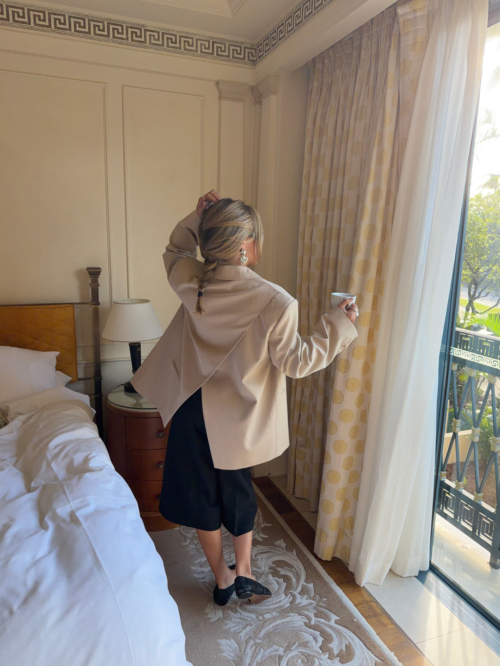Oversized Back Slit Blazer Light Beige