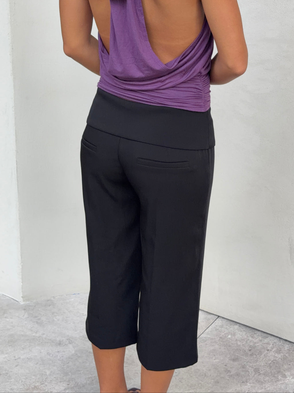 Everyday Soft Black Capri